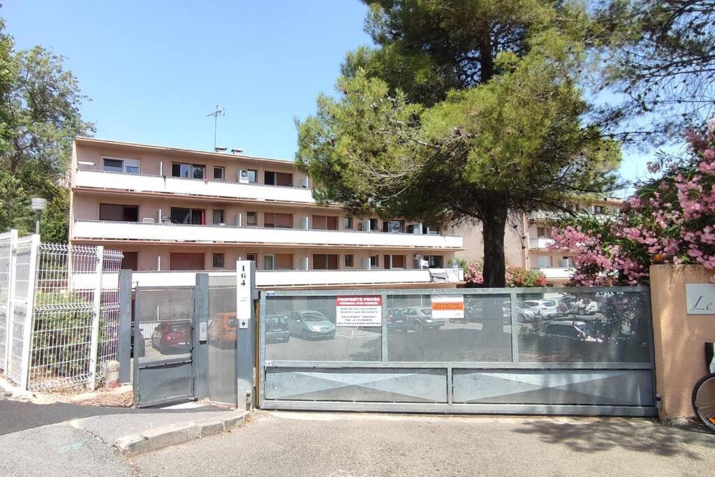 Michelet Climatise Avec Balcon Et Parking Ferme * Montpellier